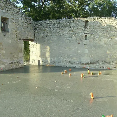 فندق مبيت وإفطار Du Puy De L'etang 4*