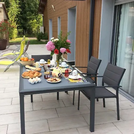 فندق مبيت وإفطار Du Puy De L'etang Laruscade