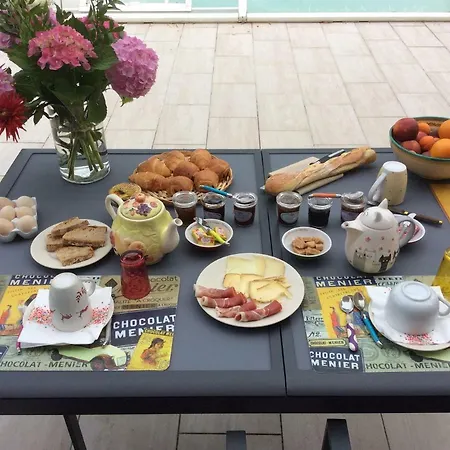 Du Puy De L'etang فندق مبيت وإفطار