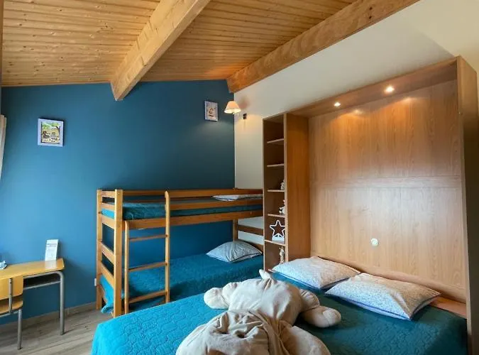 Du Puy De L'etang לינה וארוחת בוקר Laruscade