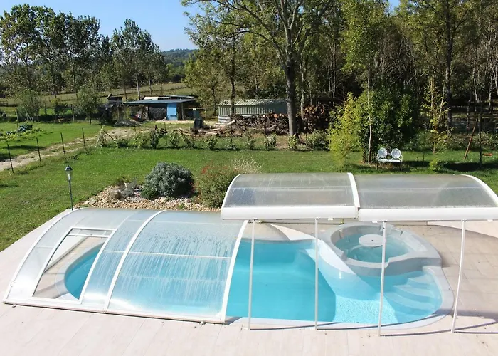 Du Puy De L'etang לינה וארוחת בוקר