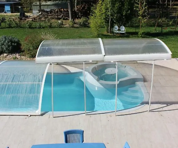 Du Puy De L'etang לינה וארוחת בוקר Laruscade